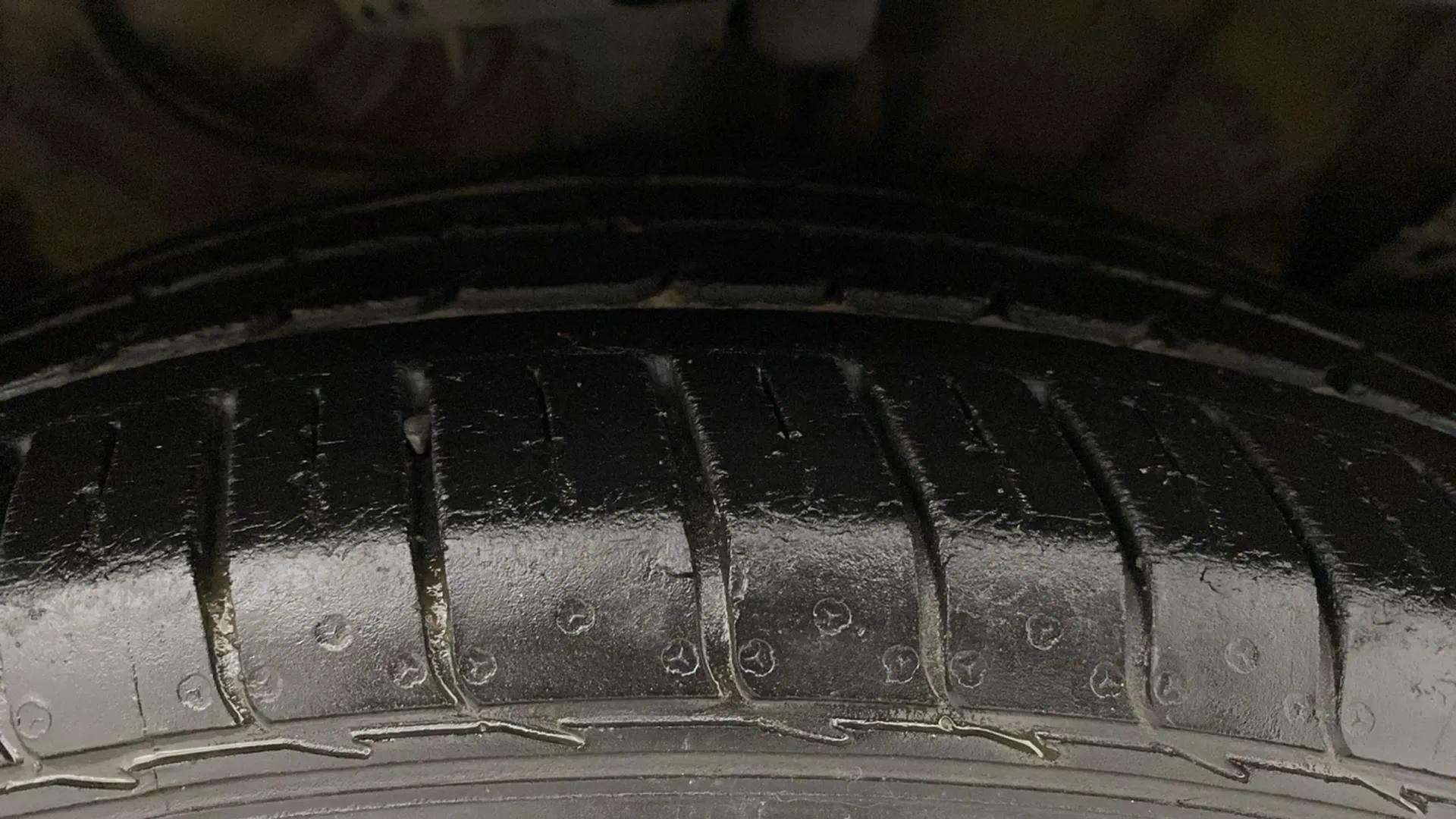 RHS-Front-Tyre-Tread-18
