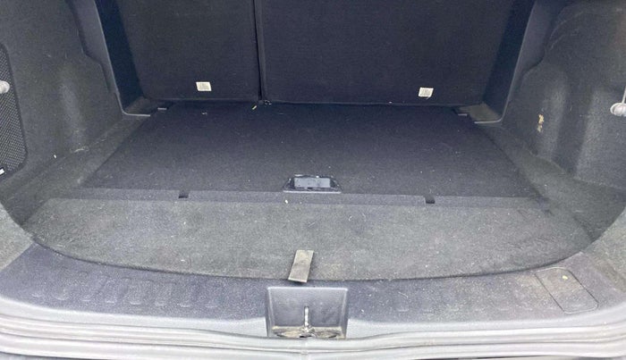 2022 Tata Harrier XZA PLUS 2.0L DUAL TONE, Diesel, Automatic, 46,112 km, Boot Inside