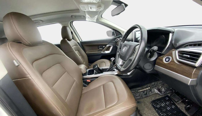 2022 Tata Harrier XZA PLUS 2.0L DUAL TONE, Diesel, Automatic, 46,112 km, Right Side Front Door Cabin