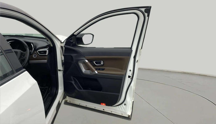 2022 Tata Harrier XZA PLUS 2.0L DUAL TONE, Diesel, Automatic, 46,112 km, RHS Front Door