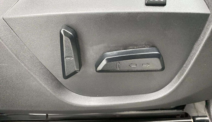2022 Tata Harrier XZA PLUS 2.0L DUAL TONE, Diesel, Automatic, 46,112 km, Driver Side Adjustment Panel