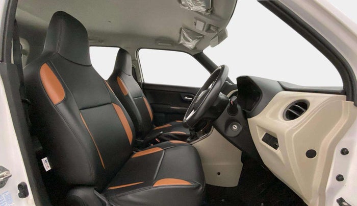 2019 Maruti New Wagon-R VXI 1.0, Petrol, Manual, 13,555 km, Right Side Front Door Cabin