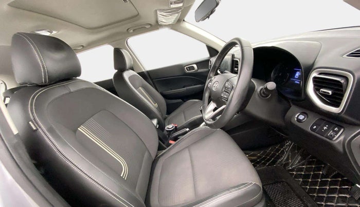 2019 Hyundai VENUE SX(O) 1.4 CRDI, Diesel, Manual, 39,593 km, Right Side Front Door Cabin