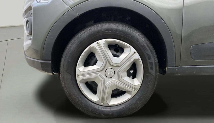 2020 Tata NEXON XMA PETROL, Petrol, Automatic, 74,489 km, Left Front Wheel