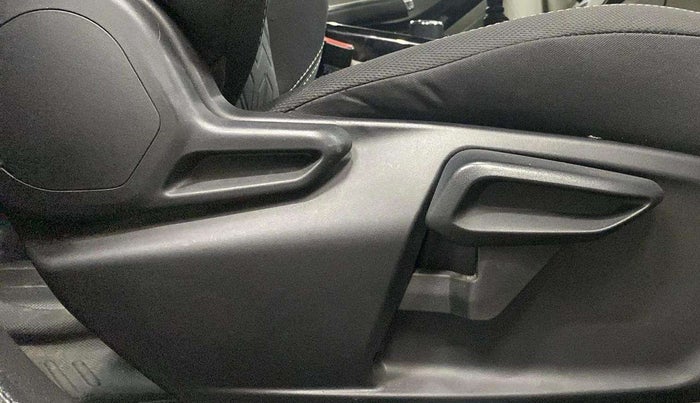 2022 Tata NEXON XZ PLUS PETROL, Petrol, Manual, 35,659 km, Driver Side Adjustment Panel