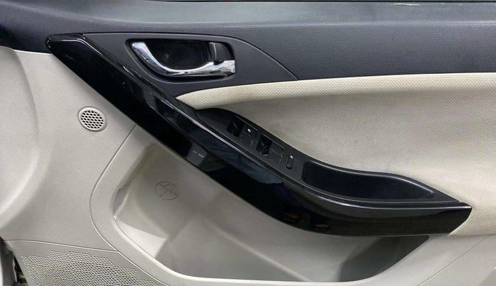 2022 Tata NEXON XZ PLUS PETROL, Petrol, Manual, 35,659 km, Driver Side Door Panels Control