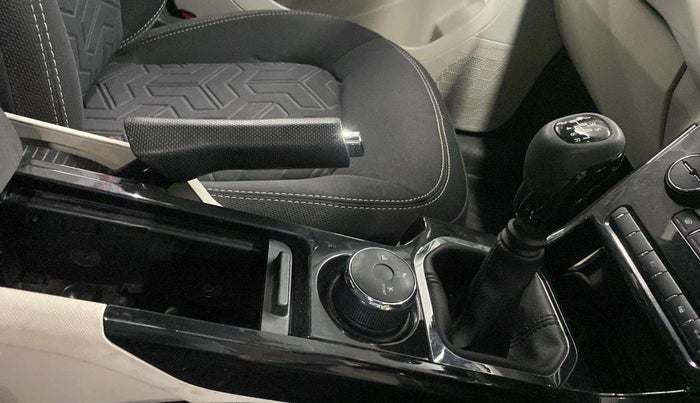 2022 Tata NEXON XZ PLUS PETROL, Petrol, Manual, 35,659 km, Gear Lever