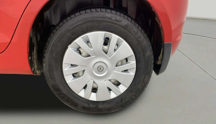 2015 Maruti Swift LXI (O), Petrol, Manual, 60,872 km, Left Rear Wheel