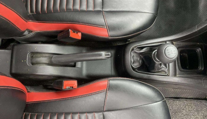 2015 Maruti Swift LXI (O), Petrol, Manual, 60,872 km, Gear Lever
