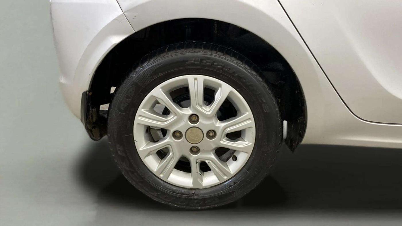 2017 Tata Tiago XZA PETROL, Petrol, Automatic, 73,294 km, Right Rear Wheel