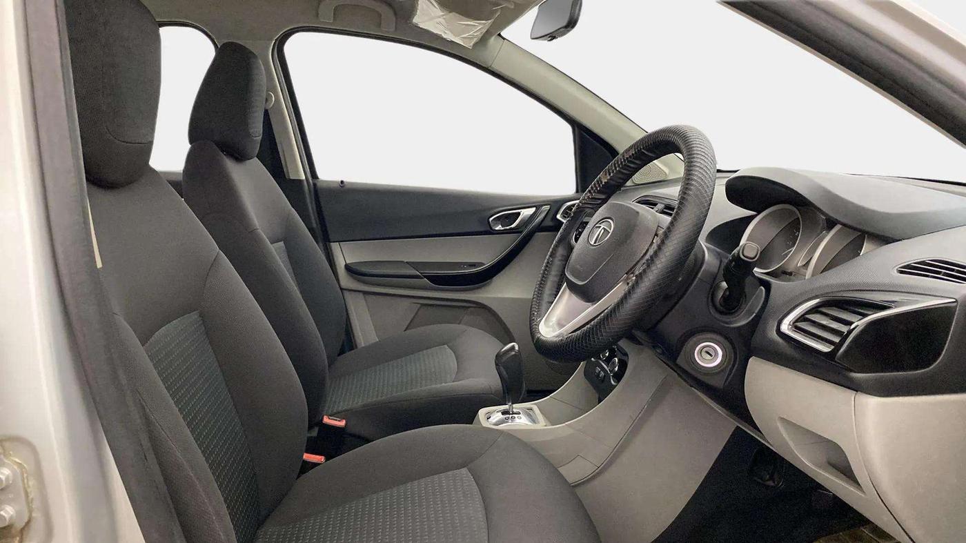 2017 Tata Tiago XZA PETROL, Petrol, Automatic, 73,294 km, Right Side Front Door Cabin