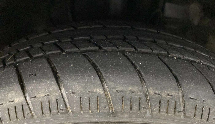 2017 Tata Tiago XZA PETROL, Petrol, Automatic, 73,294 km, Right Front Tyre Tread