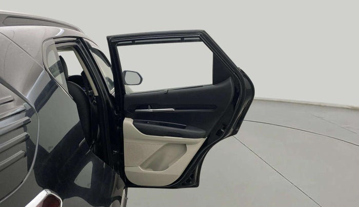 2021 KIA SONET HTX 1.0 IMT, Petrol, Manual, 28,014 km, RHS Rear Door
