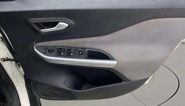 2021 Nissan MAGNITE XV DUAL TONE, Petrol, Manual, 69,678 km, Driver Side Door Panels Control