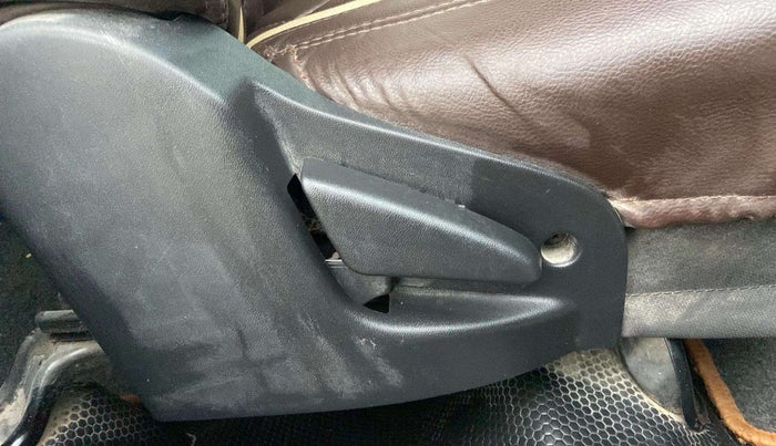 2019 Datsun Go Plus A(O), Petrol, Manual, 90,308 km, Driver Side Adjustment Panel