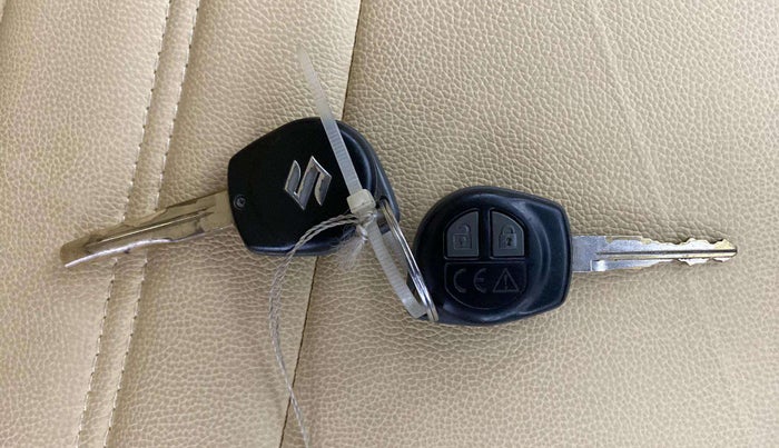 2018 Maruti Ciaz DELTA 1.5 SHVS MT PETROL, Petrol, Manual, 63,743 km, Key Close Up