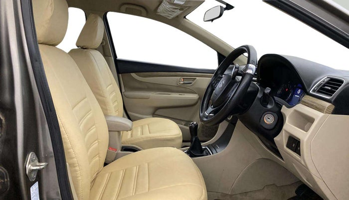 2018 Maruti Ciaz DELTA 1.5 SHVS MT PETROL, Petrol, Manual, 63,743 km, Right Side Front Door Cabin