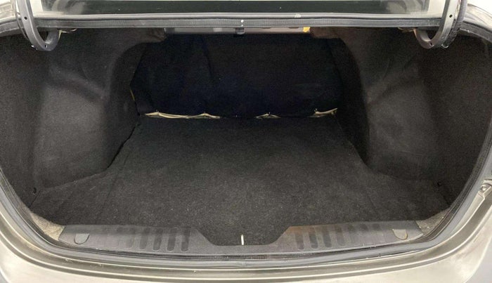 2018 Maruti Ciaz DELTA 1.5 SHVS MT PETROL, Petrol, Manual, 63,743 km, Boot Inside