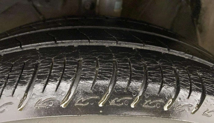2019 Maruti Baleno DELTA PETROL 1.2, Petrol, Manual, 37,932 km, Left Front Tyre Tread