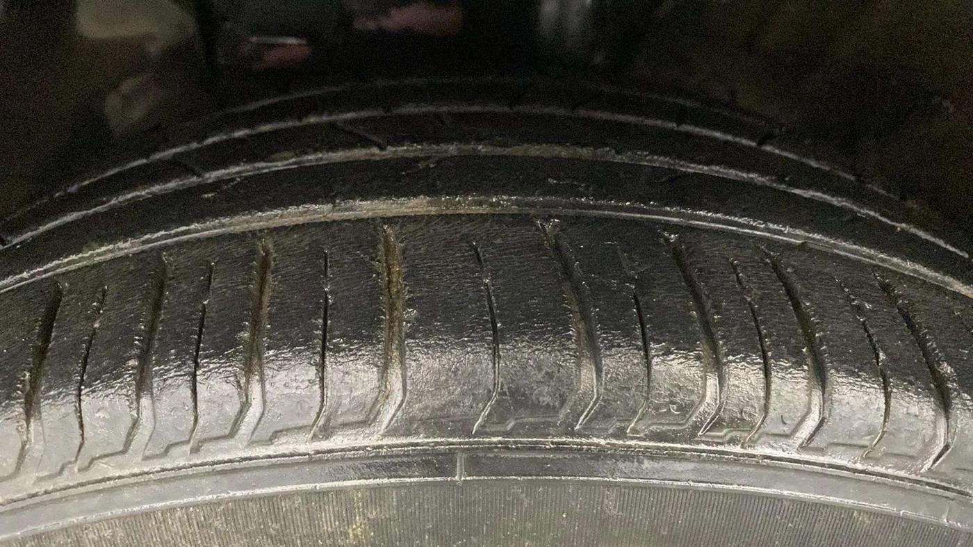 2019 Hyundai VENUE SX PLUS 1.0 TURBO DCT, Petrol, Automatic, 20,525 km, Left Front Tyre Tread