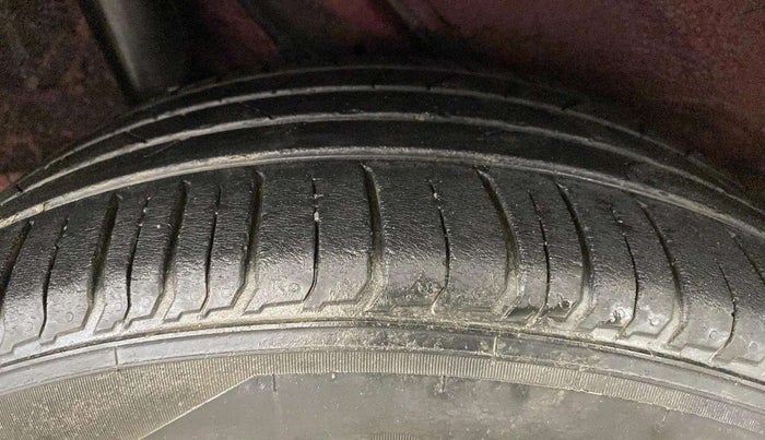 2019 Hyundai VENUE SX PLUS 1.0 TURBO DCT, Petrol, Automatic, 20,525 km, Right Rear Tyre Tread