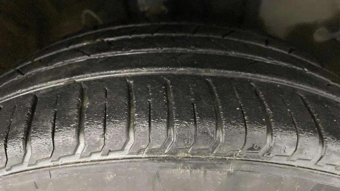 2019 Hyundai VENUE SX PLUS 1.0 TURBO DCT, Petrol, Automatic, 20,525 km, Right Front Tyre Tread