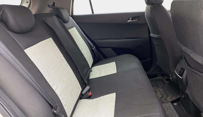 2016 Hyundai Creta SX PLUS 1.6 PETROL, Petrol, Manual, 84,265 km, Right Side Rear Door Cabin