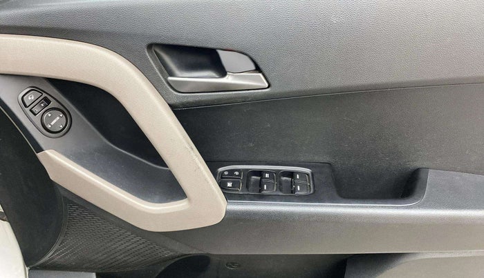 2016 Hyundai Creta SX PLUS 1.6 PETROL, Petrol, Manual, 84,265 km, Driver Side Door Panels Control