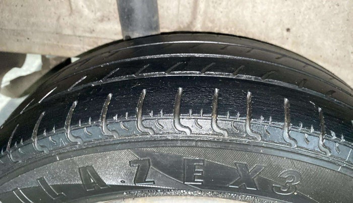 2022 Maruti New Wagon-R VXI CNG 1.0, CNG, Manual, 76,537 km, Right Rear Tyre Tread