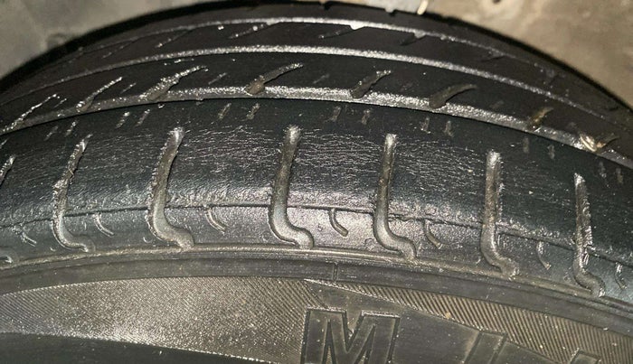 2022 Maruti New Wagon-R VXI CNG 1.0, CNG, Manual, 76,537 km, Left Front Tyre Tread
