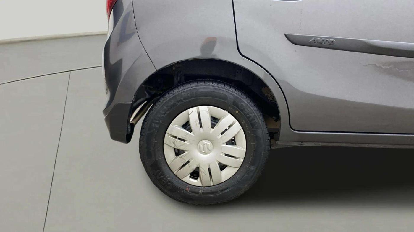 2021 Maruti Alto VXI, Petrol, Manual, 39,501 km, Right Rear Wheel