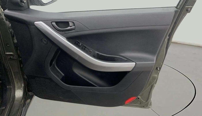2020 Tata NEXON XMA PETROL, Petrol, Automatic, 36,694 km, Driver Side Door Panels Control