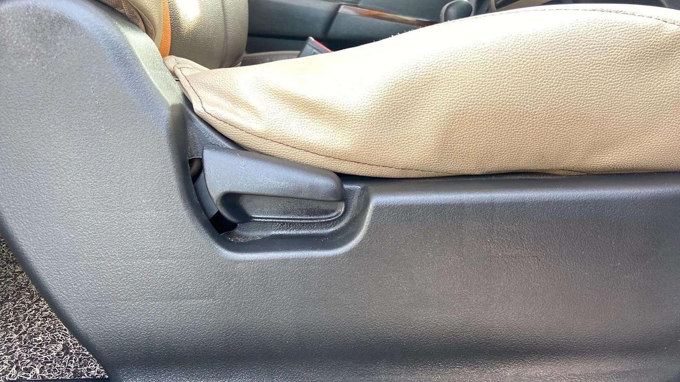 2018 Maruti Wagon R 1.0 VXI (O) AMT, Petrol, Automatic, 86,356 km, Driver Side Adjustment Panel