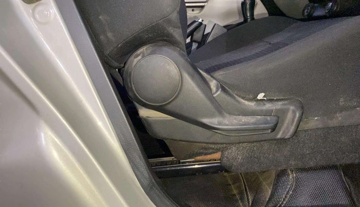2018 Maruti IGNIS DELTA 1.2, Petrol, Manual, 71,687 km, Driver Side Adjustment Panel