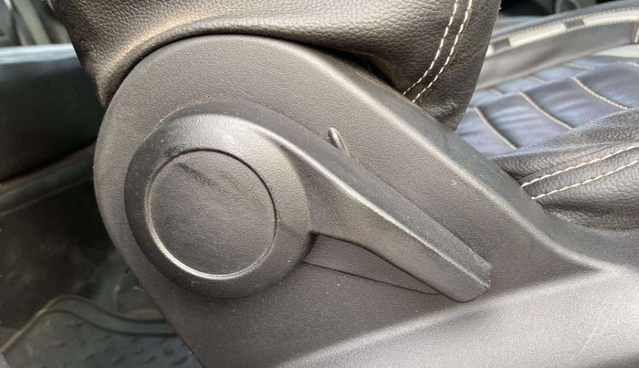 2022 Tata PUNCH ADVENTURE MT, Petrol, Manual, 37,331 km, Driver Side Adjustment Panel