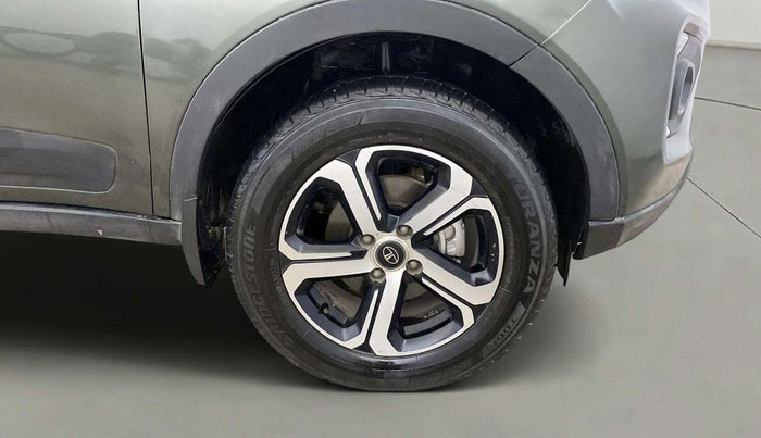 2021 Tata NEXON XZA PLUS PETROL, Petrol, Automatic, 31,770 km, Right Front Wheel