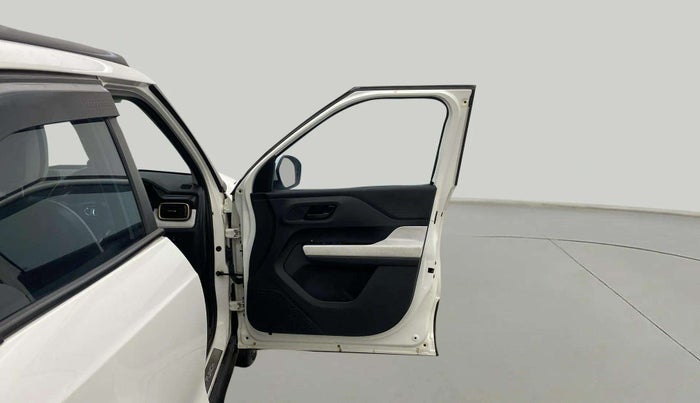 2023 Tata PUNCH ACCOMPLISHED DAZZLE PACK MT, Petrol, Manual, 22,056 km, RHS Front Door