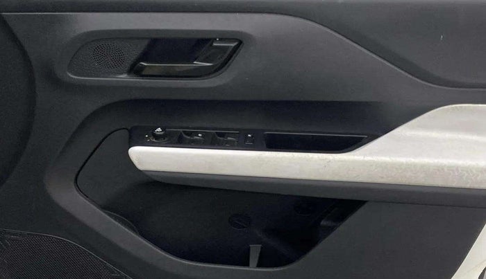 2023 Tata PUNCH ACCOMPLISHED DAZZLE PACK MT, Petrol, Manual, 22,056 km, Driver Side Door Panels Control