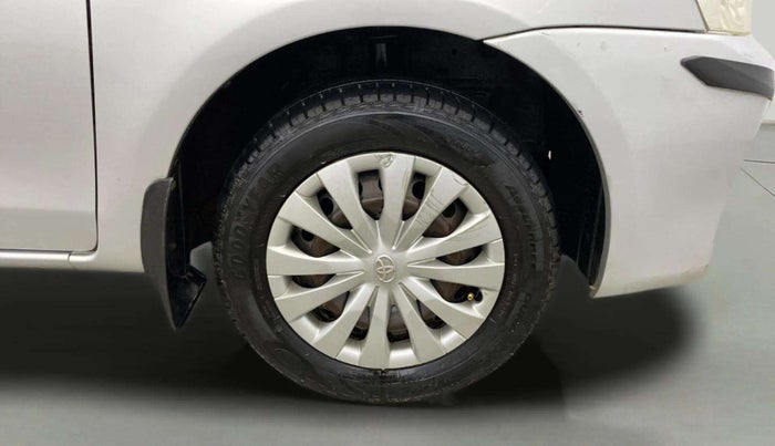 2012 Toyota Etios Liva G, Petrol, Manual, 33,636 km, Right Front Wheel