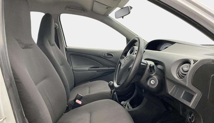 2012 Toyota Etios Liva G, Petrol, Manual, 33,636 km, Right Side Front Door Cabin
