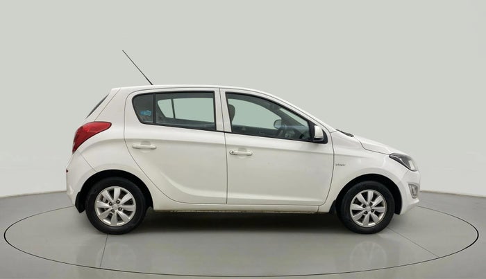 2014 Hyundai i20 SPORTZ 1.2, Petrol, Manual, 64,478 km, Right Side View