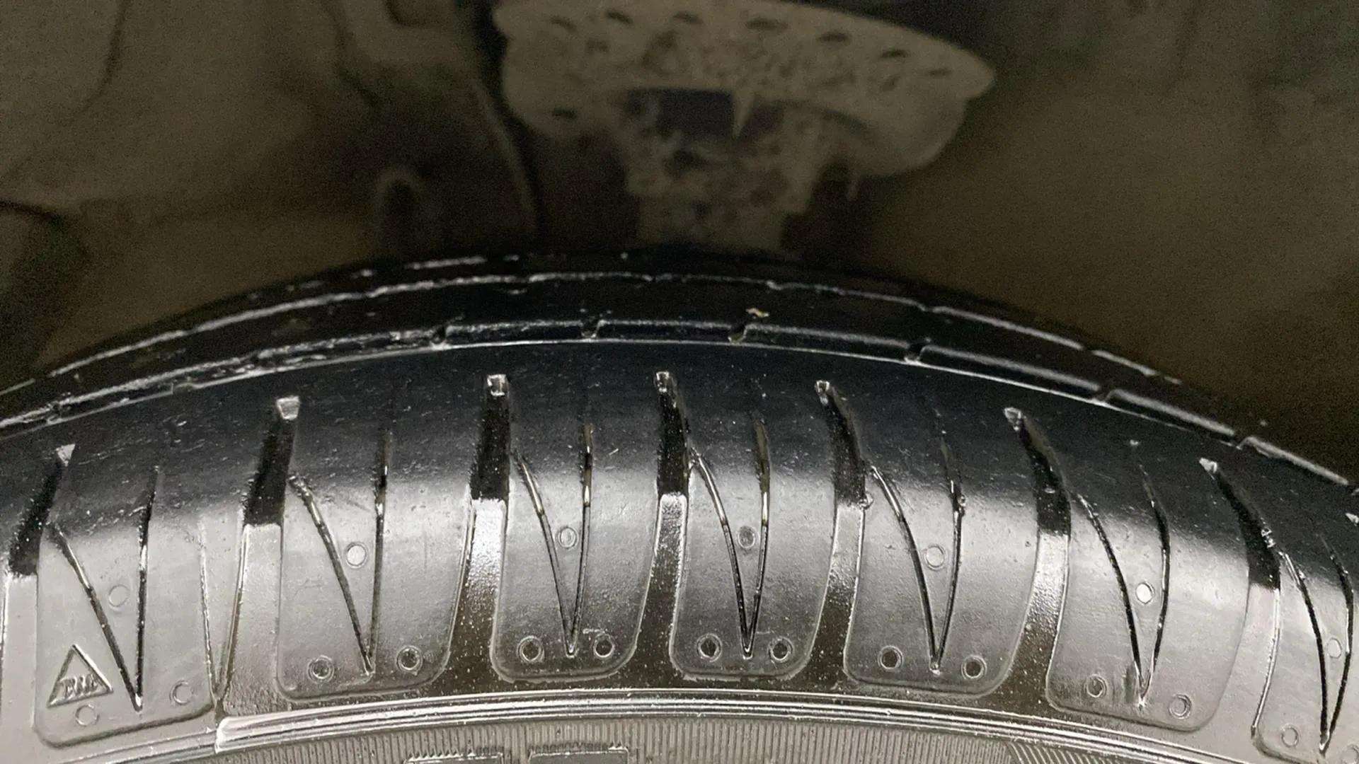 LHS-Front-Tyre-Tread-20