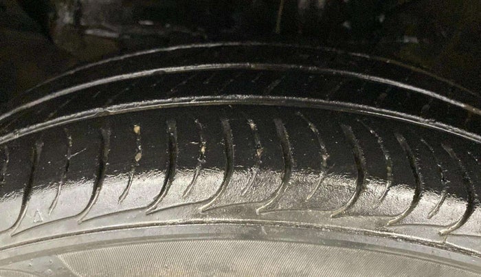 2023 KIA SELTOS  HTK PLUS 1.5 PETROL MT, Petrol, Manual, 65,031 km, Left Front Tyre Tread