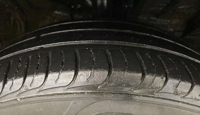 2023 KIA SELTOS  HTK PLUS 1.5 PETROL MT, Petrol, Manual, 65,031 km, Right Front Tyre Tread