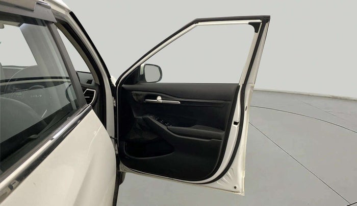 2023 KIA SELTOS  HTK PLUS 1.5 PETROL MT, Petrol, Manual, 65,031 km, RHS Front Door