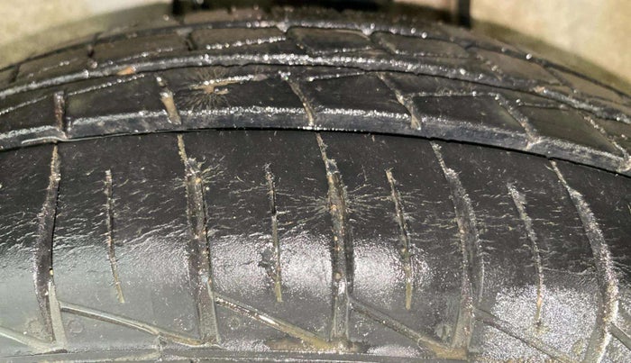 2022 Maruti Alto VXI PLUS, Petrol, Manual, 18,193 km, Left Front Tyre Tread