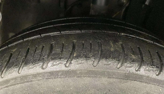 2021 Tata ALTROZ XZ PETROL, Petrol, Manual, 60,675 km, Left Front Tyre Tread