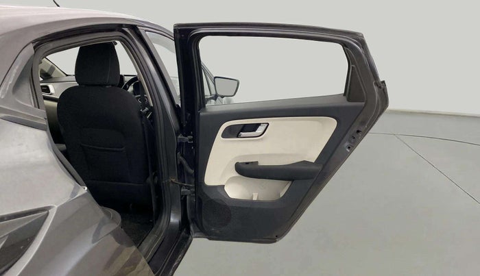 2021 Tata ALTROZ XZ PETROL, Petrol, Manual, 60,675 km, RHS Rear Door