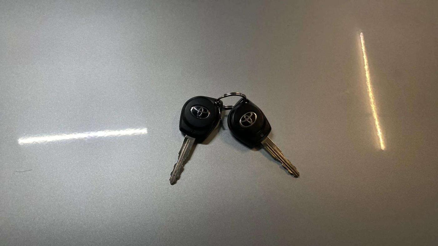 2023 Toyota Glanza S, Petrol, Manual, 10,659 km, Key Close Up