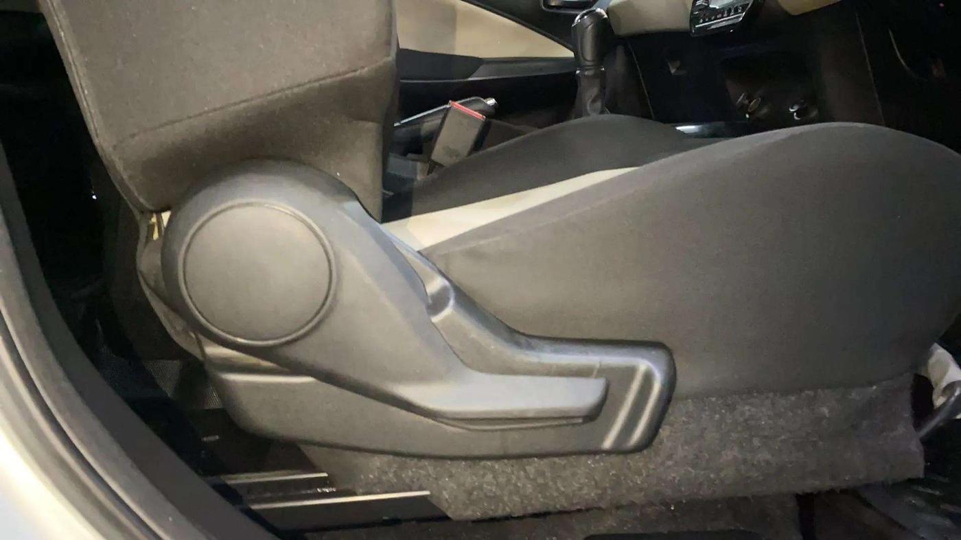2023 Toyota Glanza S, Petrol, Manual, 10,659 km, Driver Side Adjustment Panel